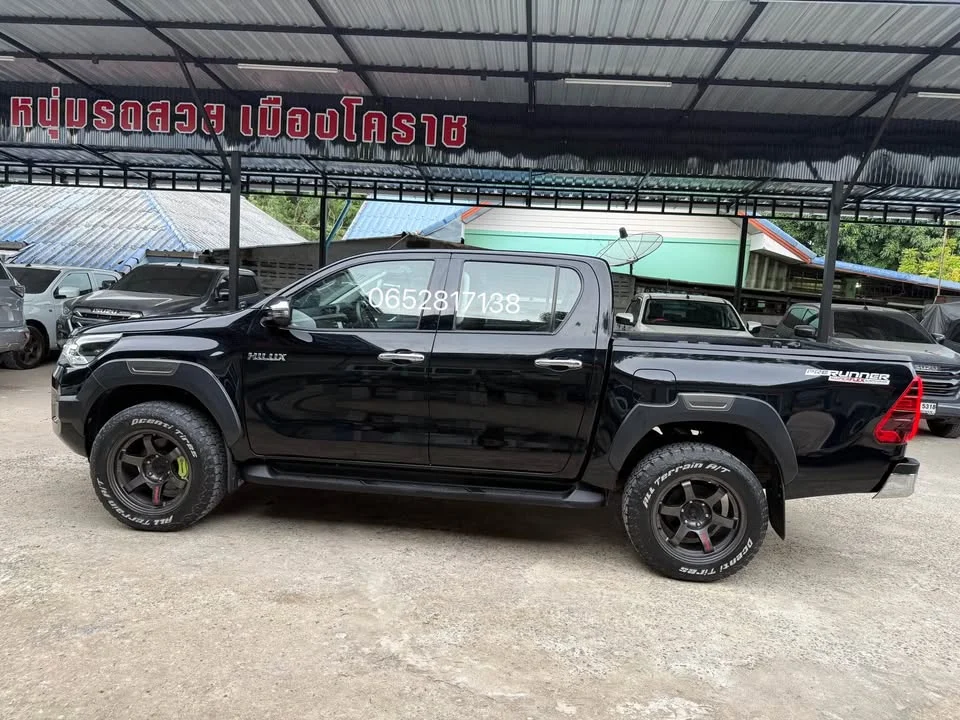 2023 Toyota Hilux VIII 2