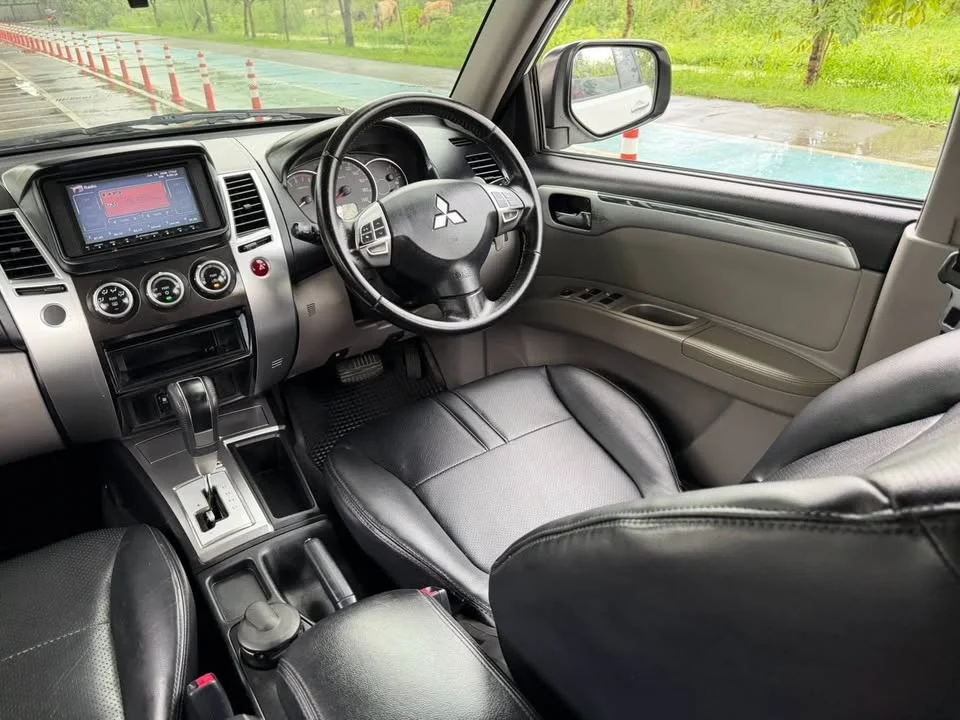 2013 Mitsubishi Pajero Sport II 2
