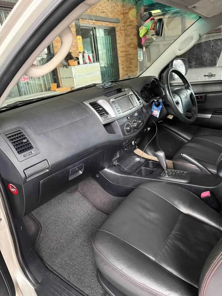 2014 Toyota Hilux VII 3
