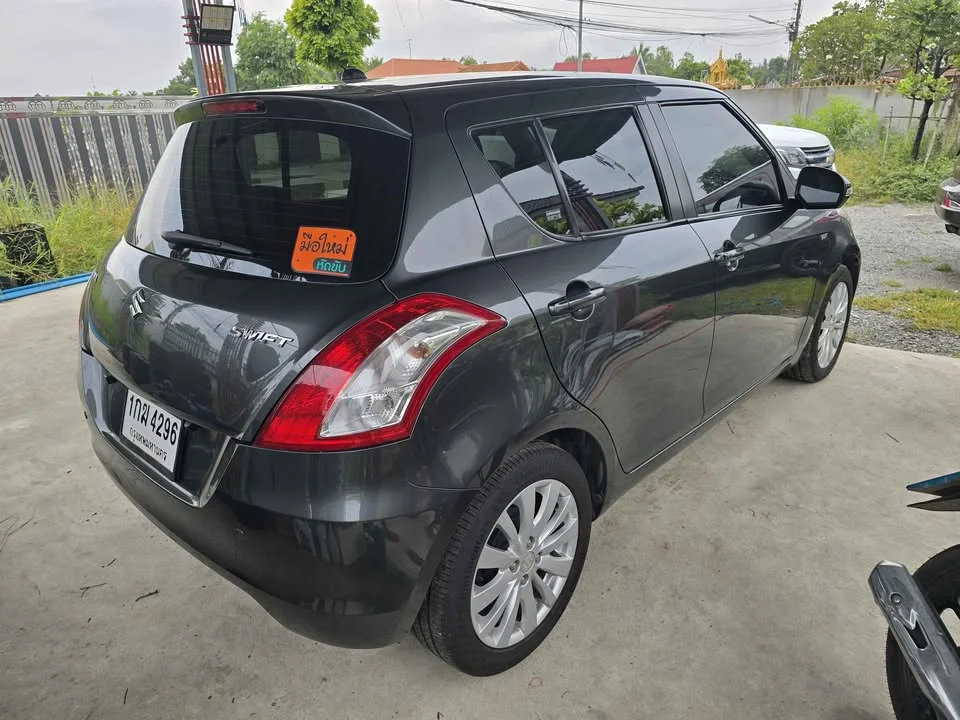2013 Suzuki Swift II 2