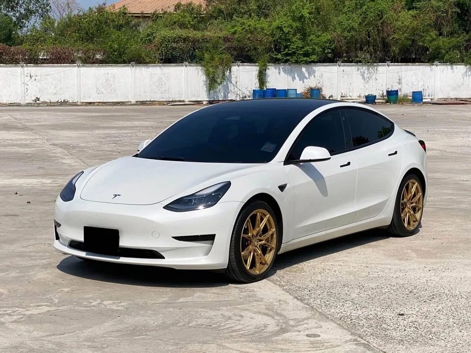 2023 Tesla Model 3 3