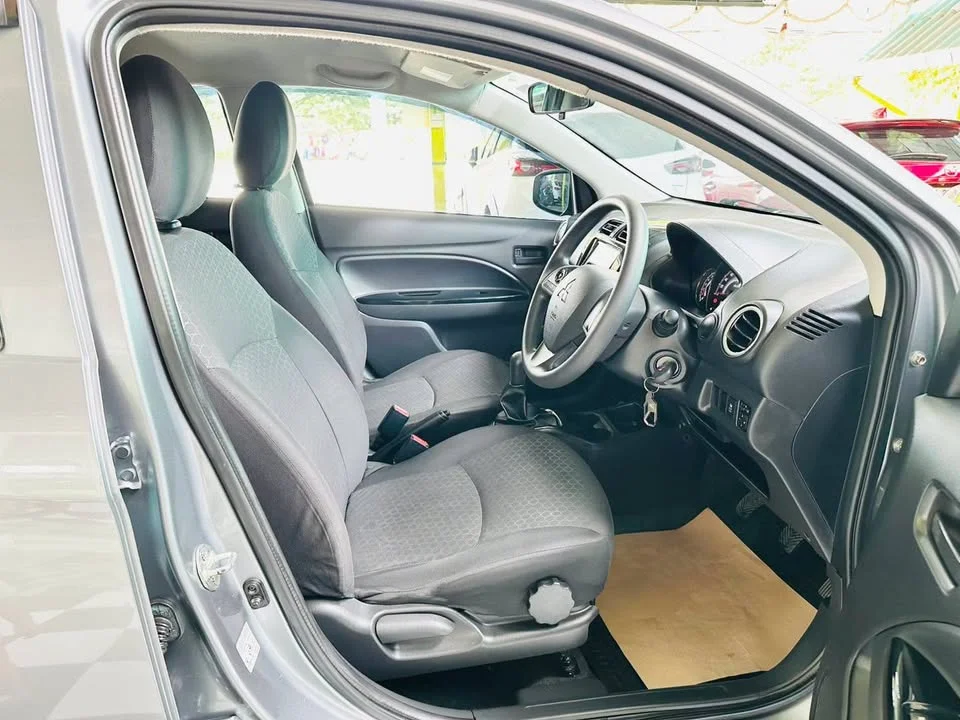 2018 Mitsubishi Mirage VI 2