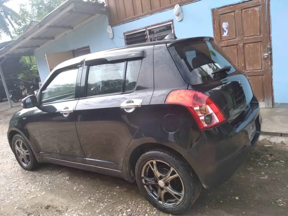 2010 Suzuki Swift I 3