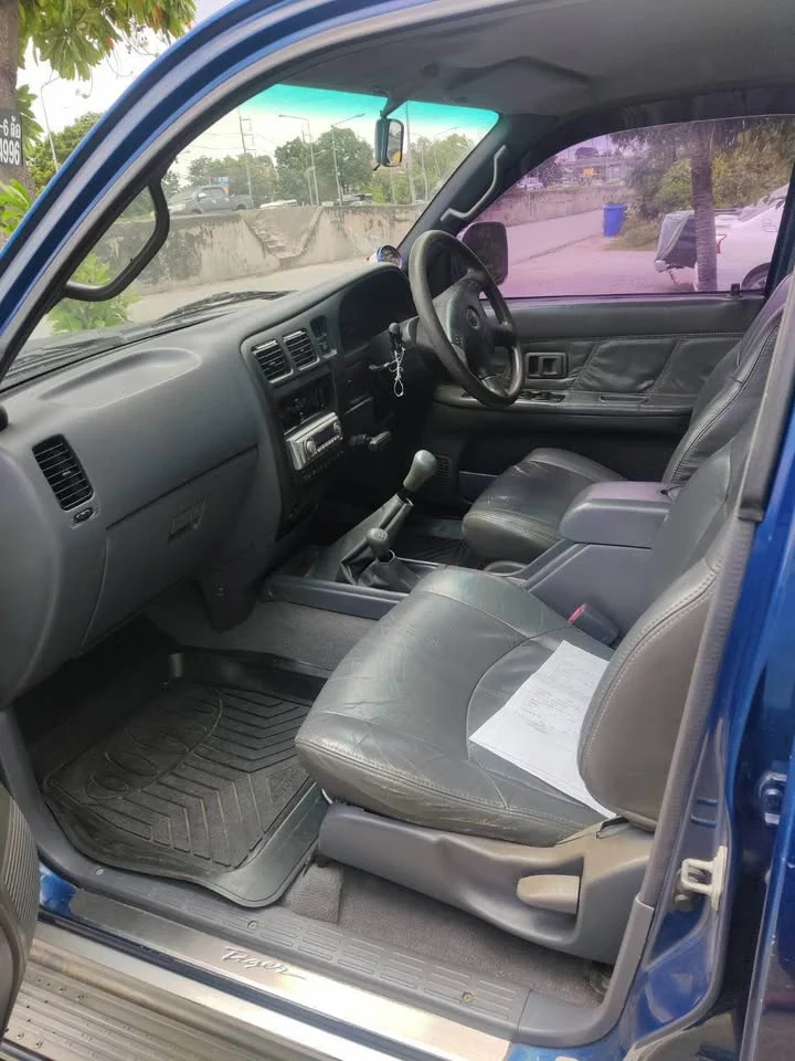 2002 Toyota Hilux Tiger VI 2
