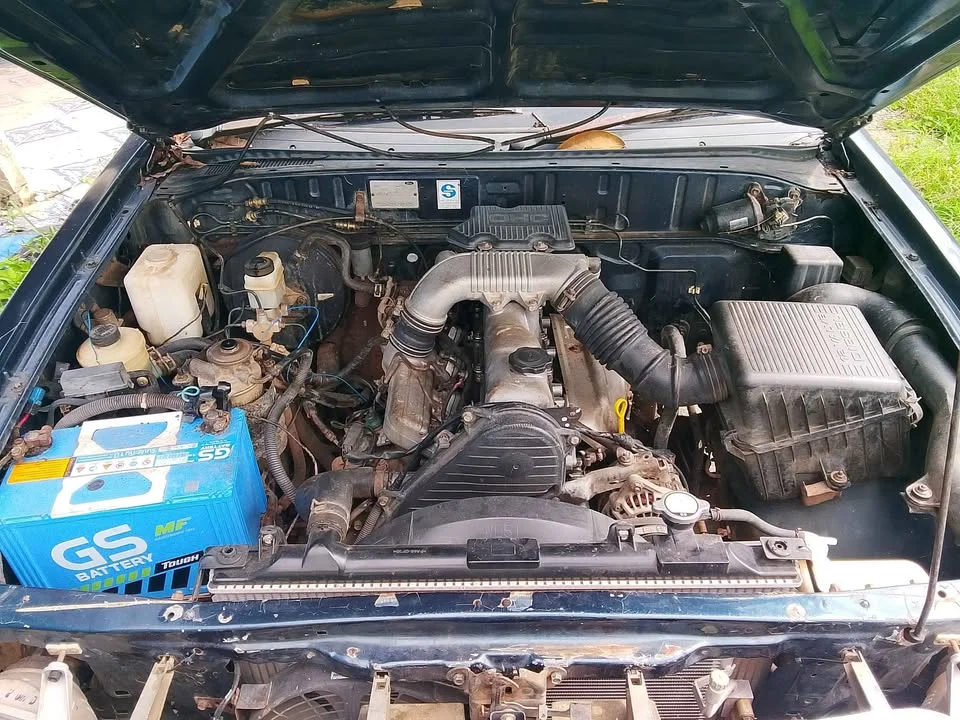 2002 Mazda 2500 Fighter V 2