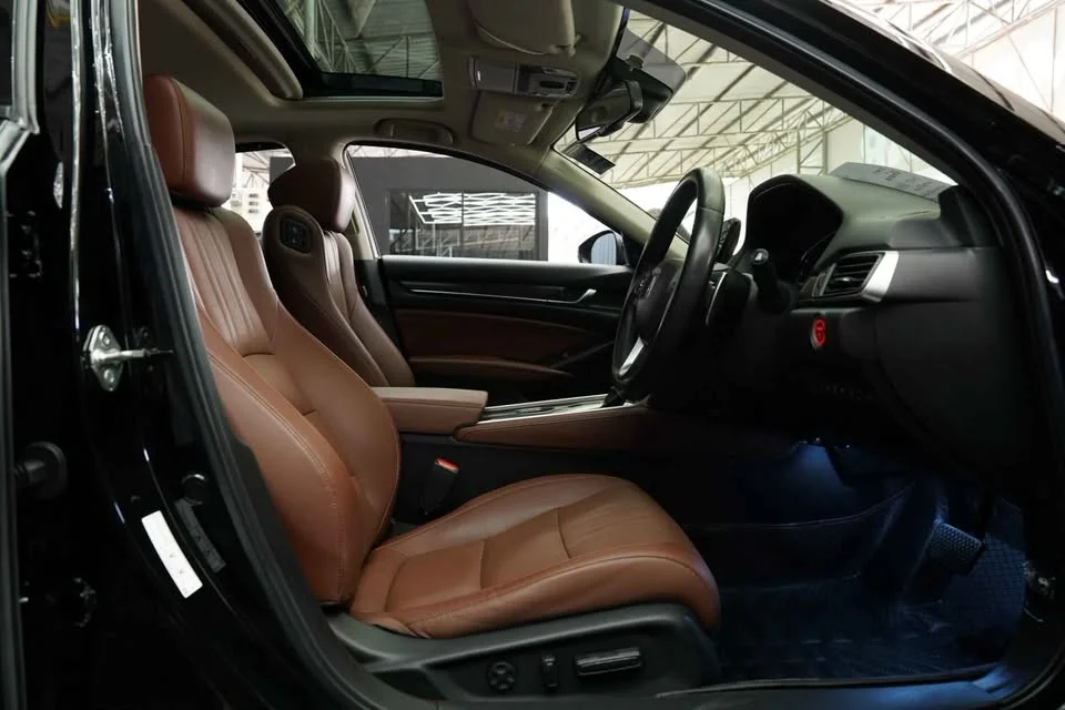2019 Honda Accord X 3