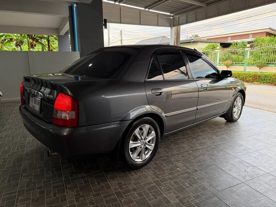 2003 Mazda 323 VIII 3
