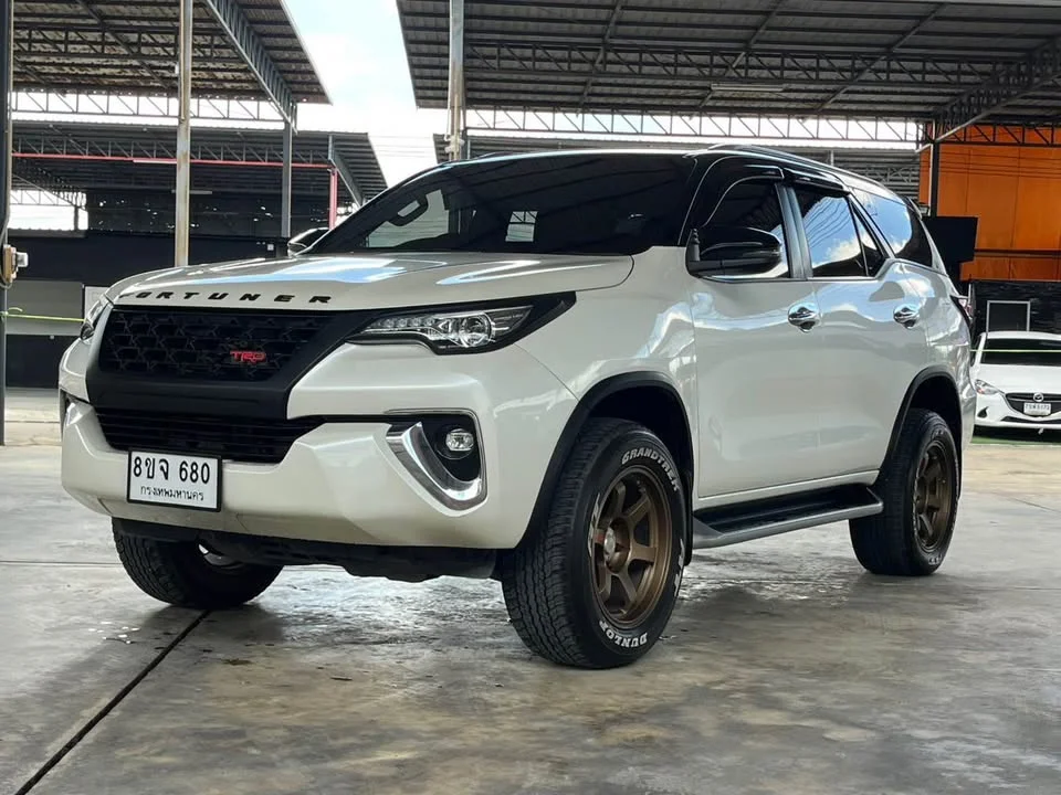 2019 Toyota Fortuner II 2