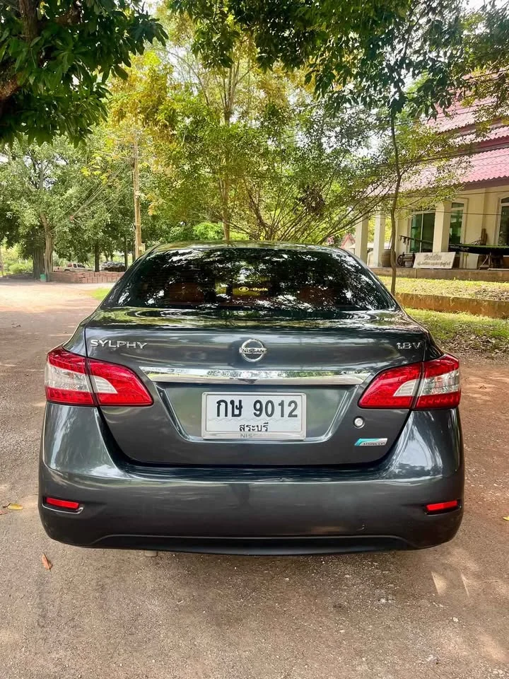 2012 Nissan Sylphy III (B17) 3