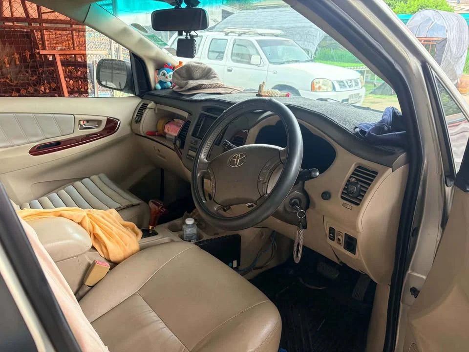 2008 Toyota Innova I 3