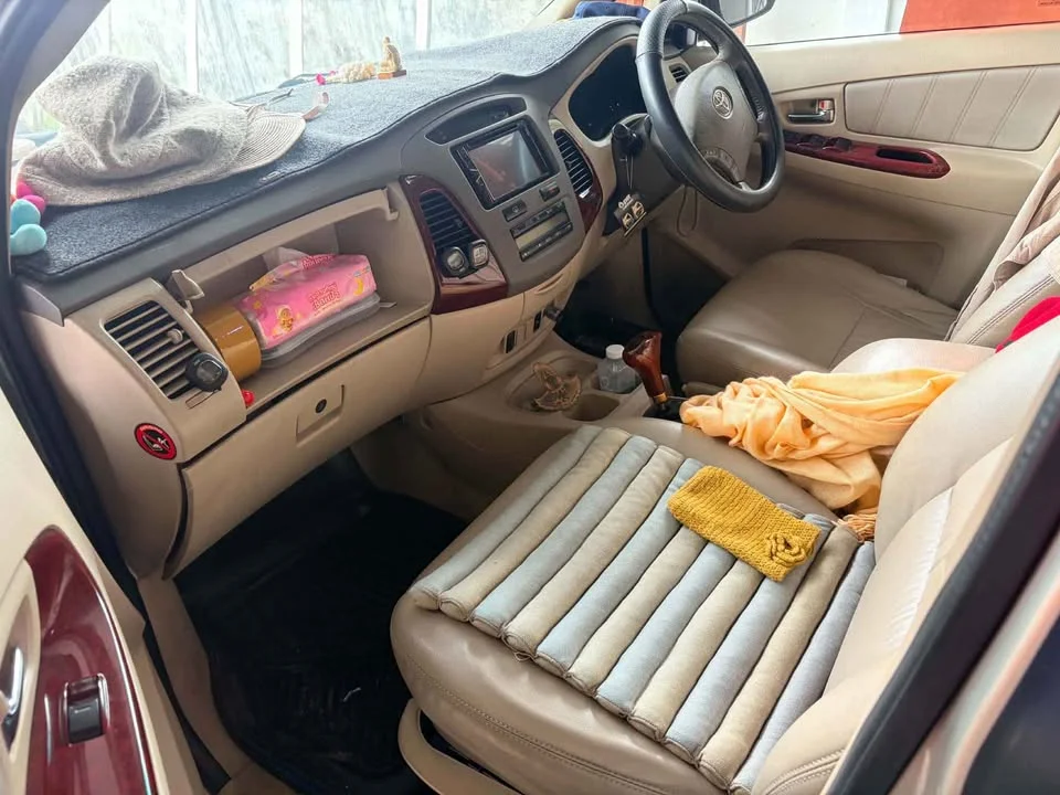 2008 Toyota Innova I 2
