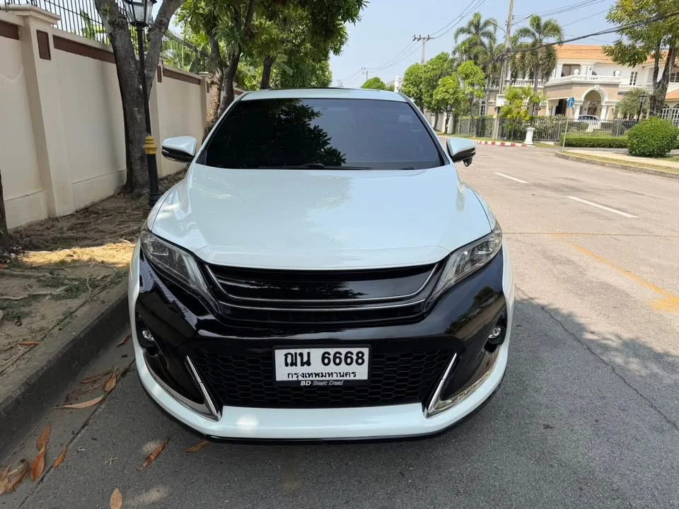 2016 Toyota Harrier III 2