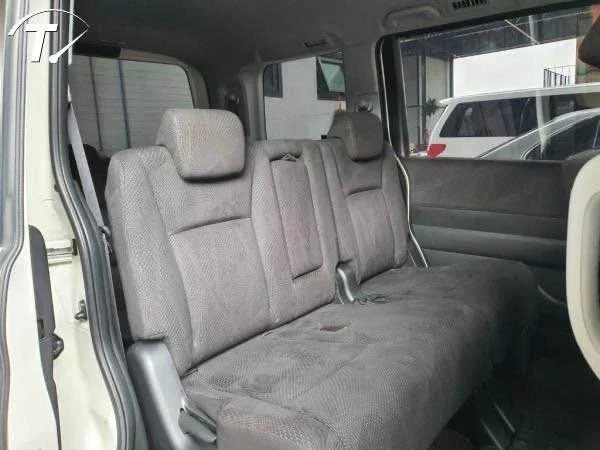 2012 Honda Stepwgn IV 3
