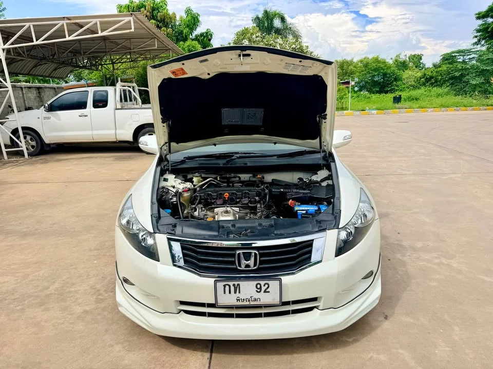 2010 Honda Accord VIII 3