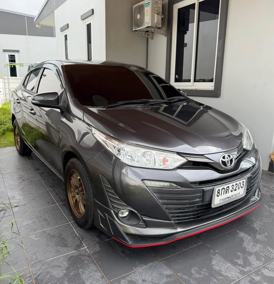 2019 Toyota Yaris ATIV III 2