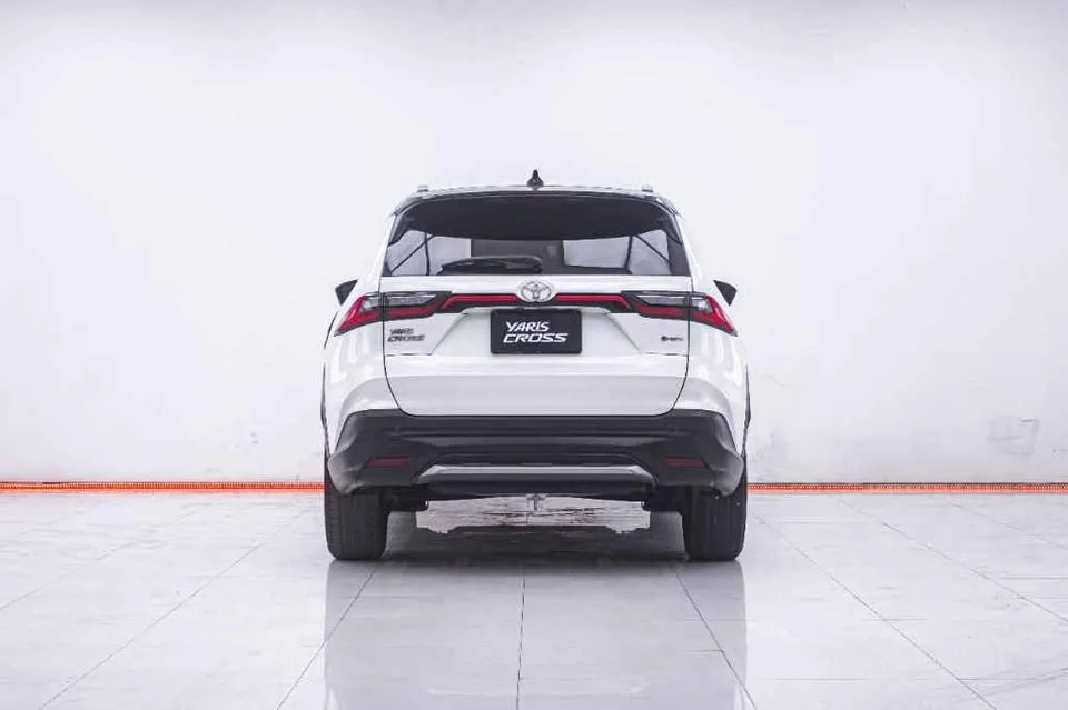2023 Toyota Yaris Cross AC200 3