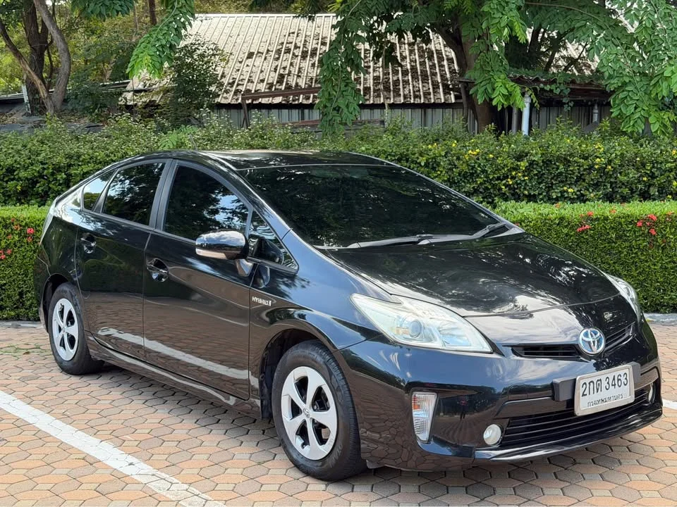 2012 Toyota Prius III 3