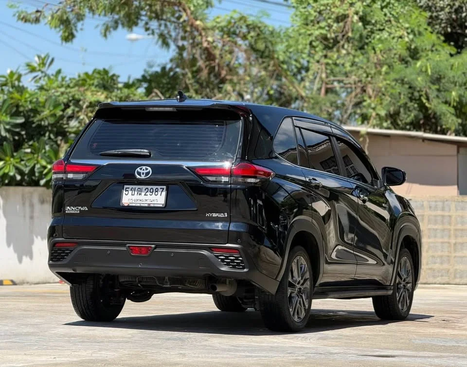2024 Toyota Innova III 3