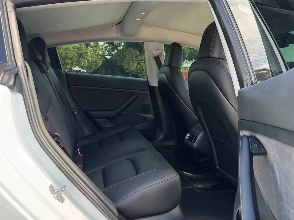 2023 Tesla Model 3 2