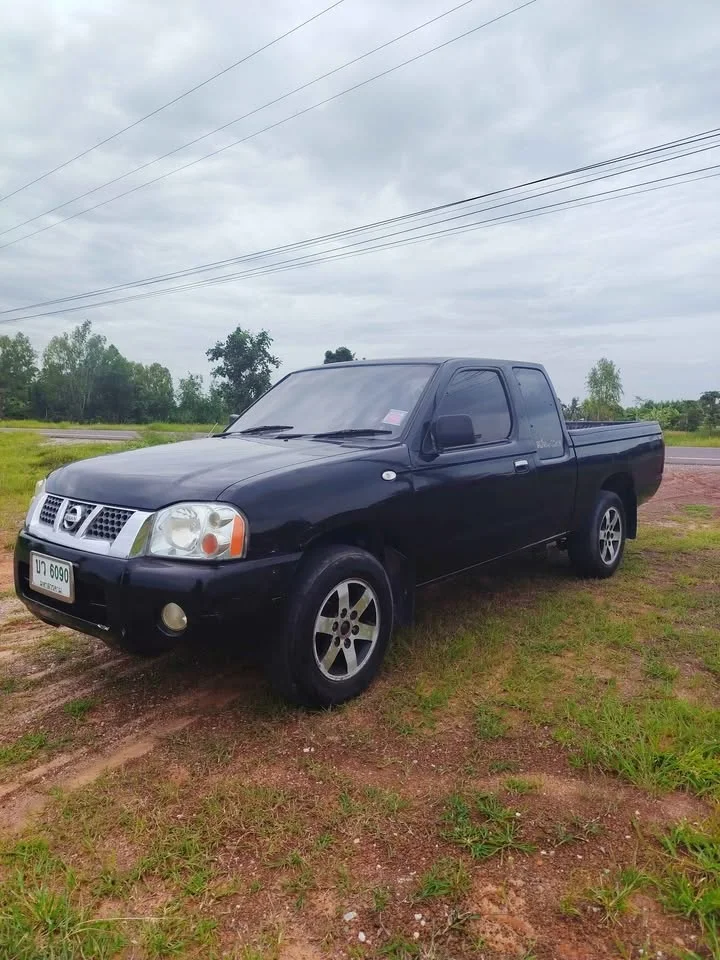 2005 Nissan Frontier I 3