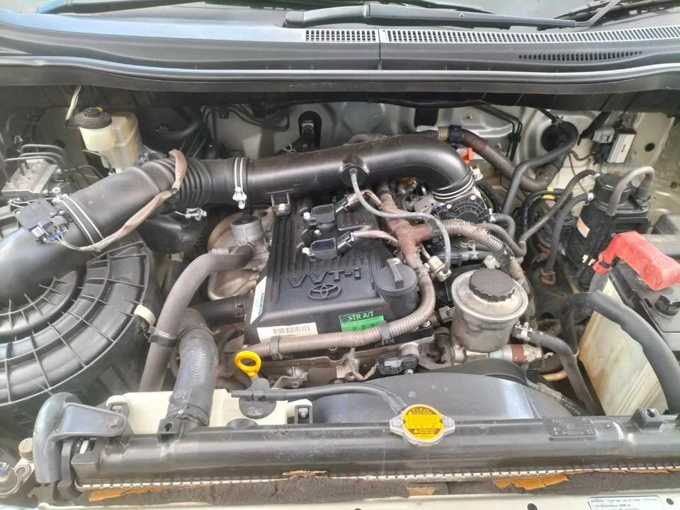 2012 Toyota Innova I 3