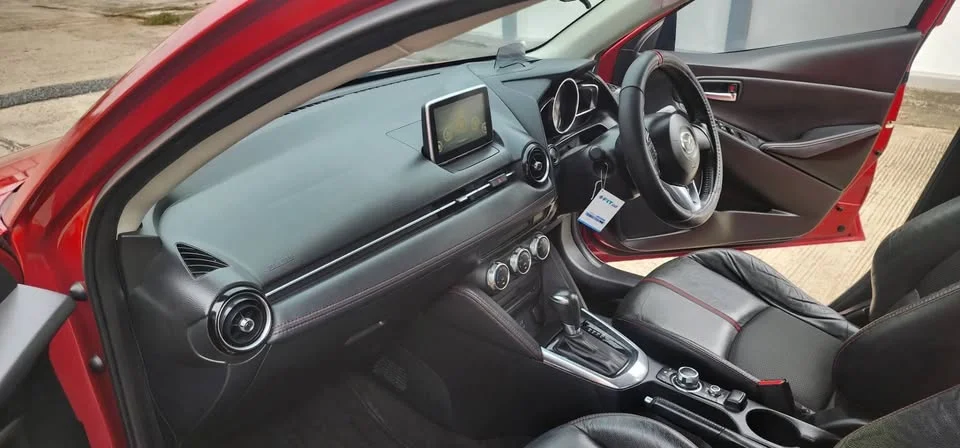 2016 Mazda 2 III 2