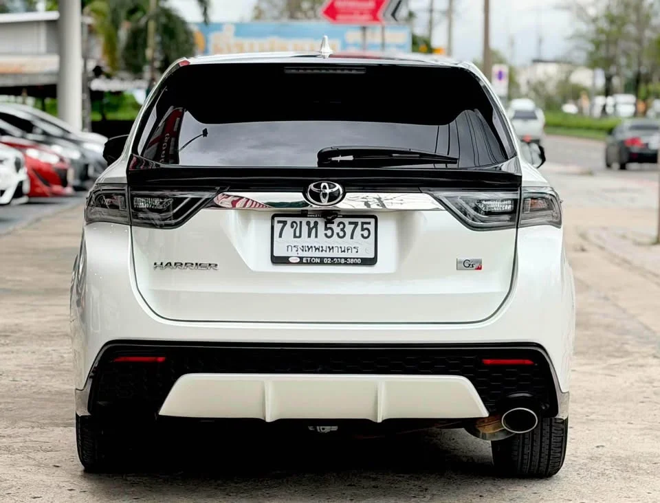 2015 Toyota Harrier III 3