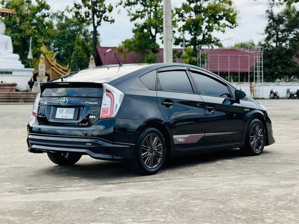 2014 Toyota Prius III 3
