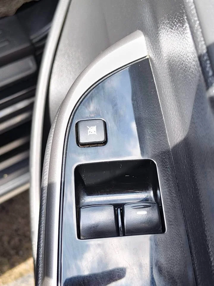 2020 Mitsubishi Triton V 2