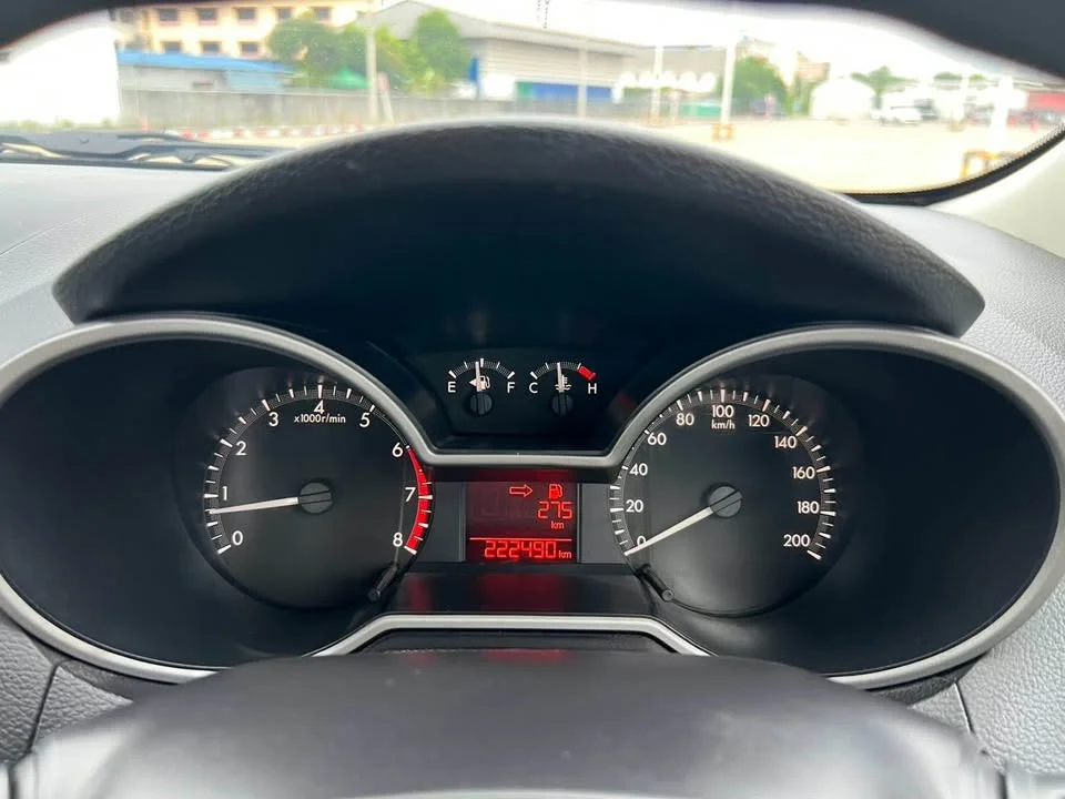 2013 Mazda BT-Series II 2