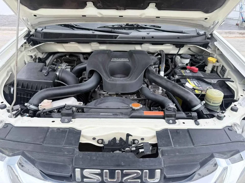 2015 Isuzu MU-X I 3