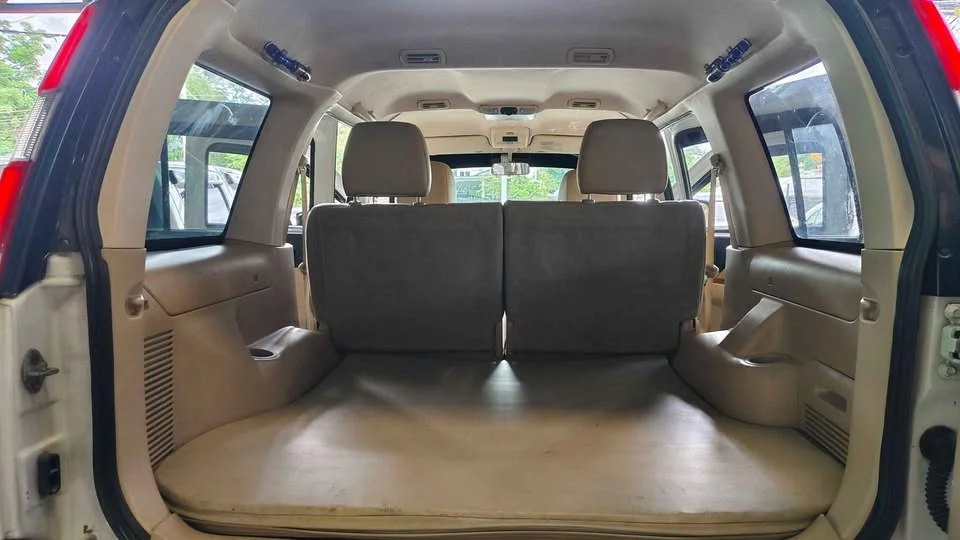 2010 Ford Everest I 2