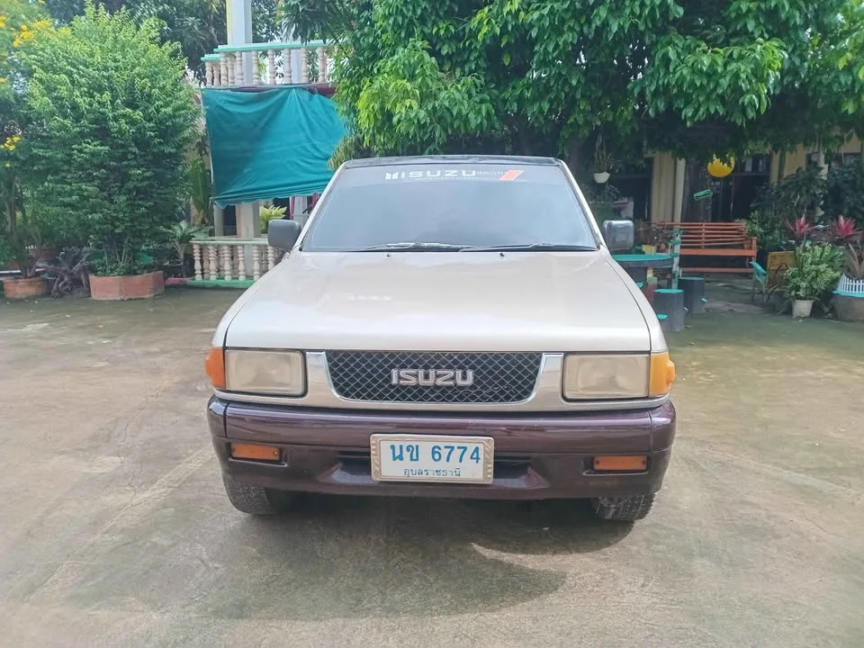 1995 Isuzu TFR III 3