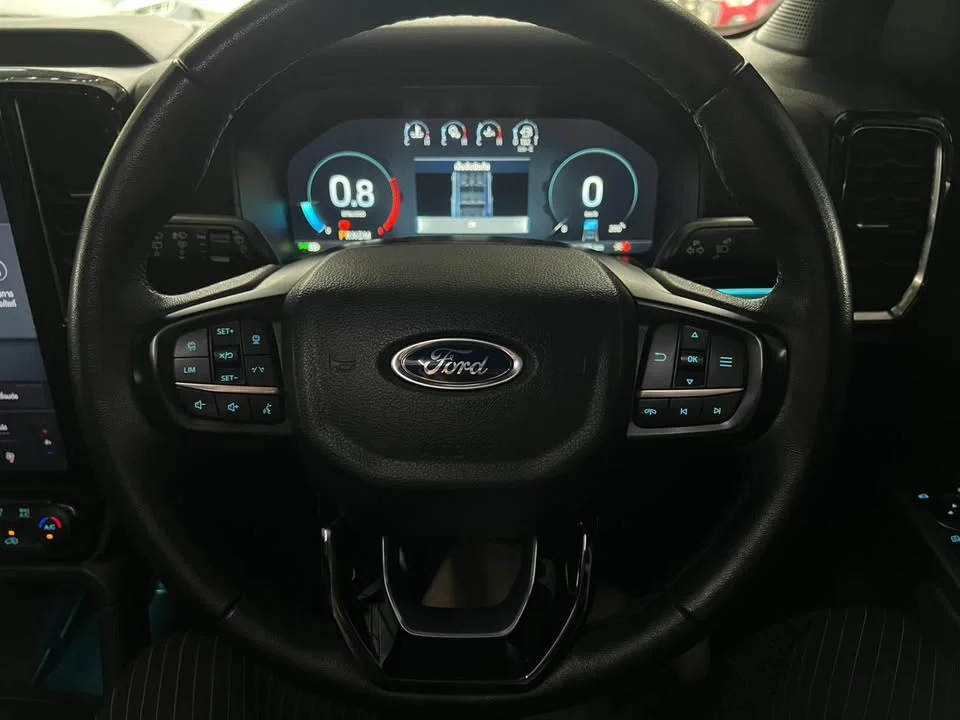 2022 Ford Everest III 3