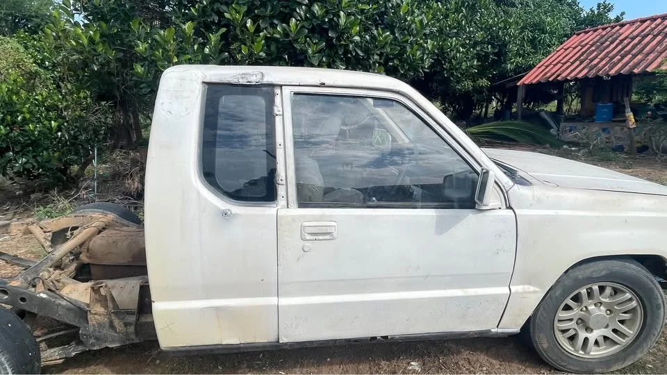 2005 Mitsubishi Triton II 2