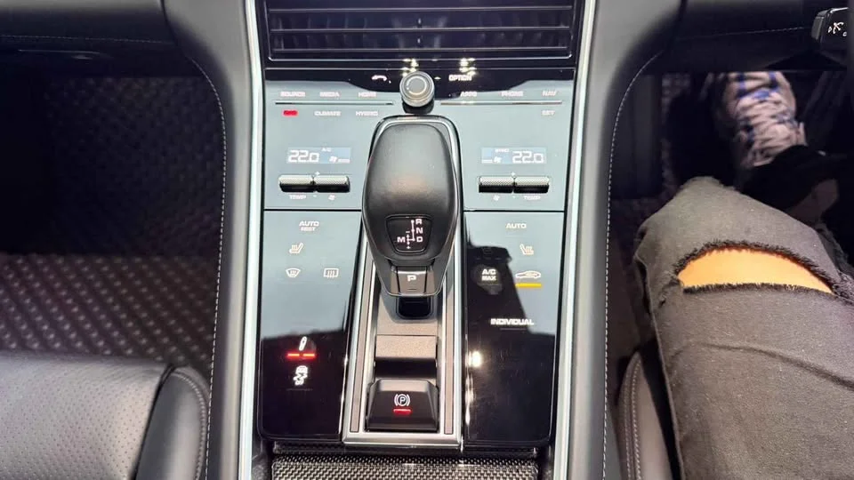 2019 Porsche Panamera II 2