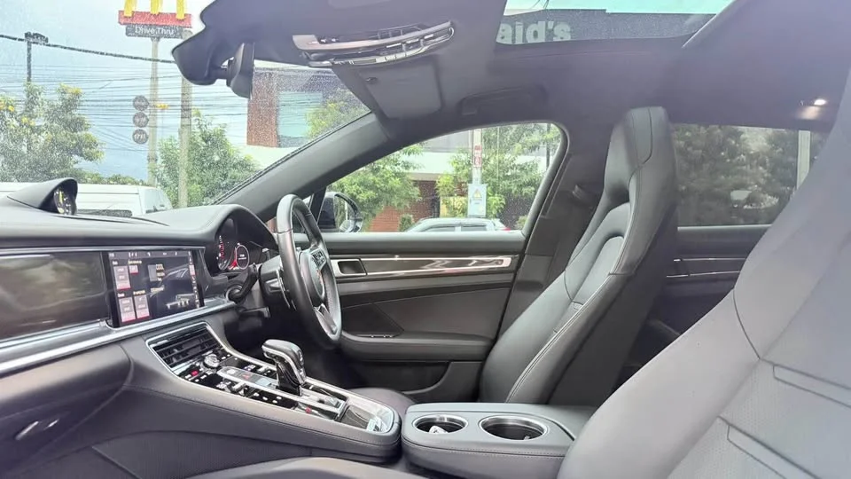 2019 Porsche Panamera II 2