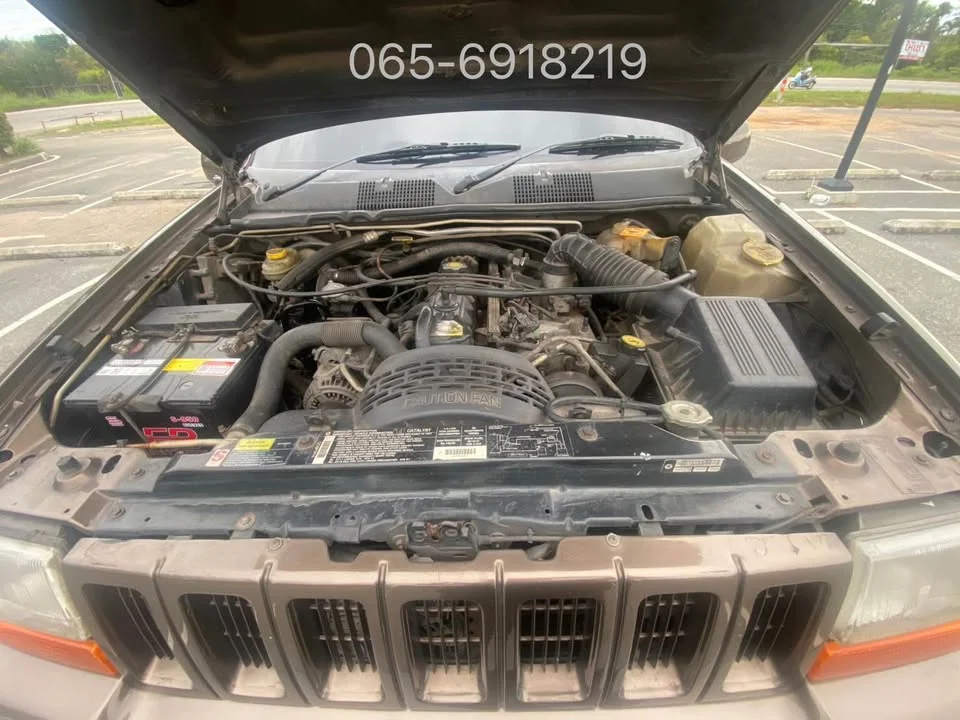 1999 Jeep Grand Cherokee ZJ 2