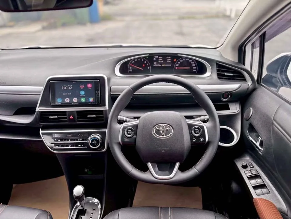 2019 Toyota Sienta II 3