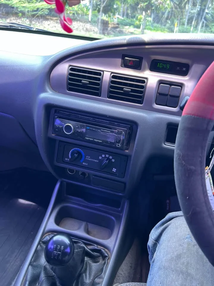 2003 Mazda 2500 Fighter V 3