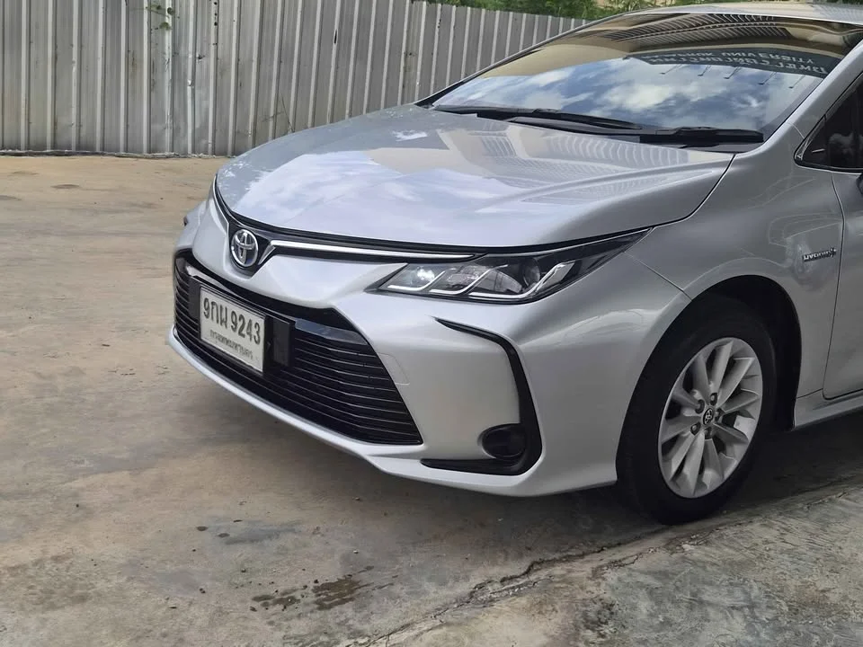 2020 Toyota Corolla Altis XII (E210) 3