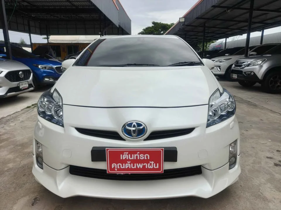 2011 Toyota Prius III 3