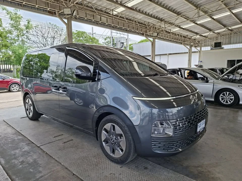 2022 Hyundai Staria US4 3