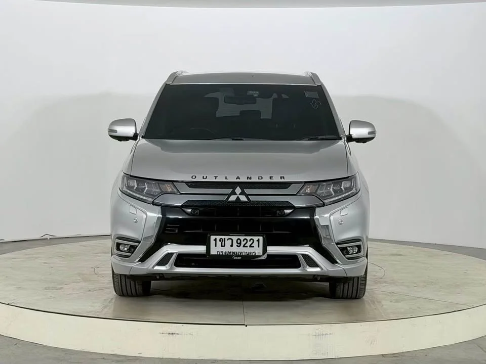 2021 Mitsubishi Outlander III 3