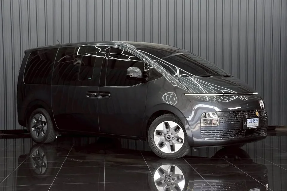 2022 Hyundai Staria US4 3