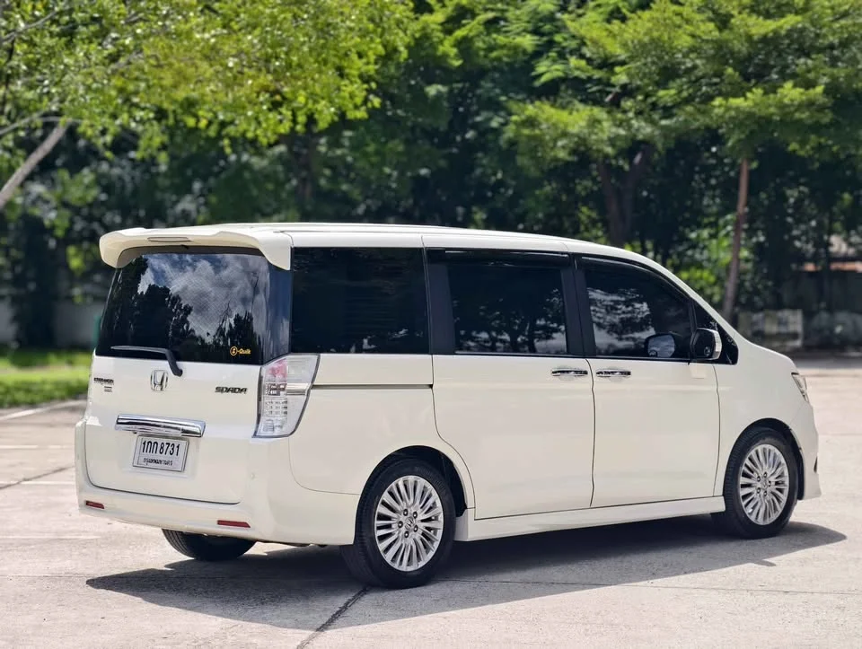 2012 Honda Stepwgn IV 3
