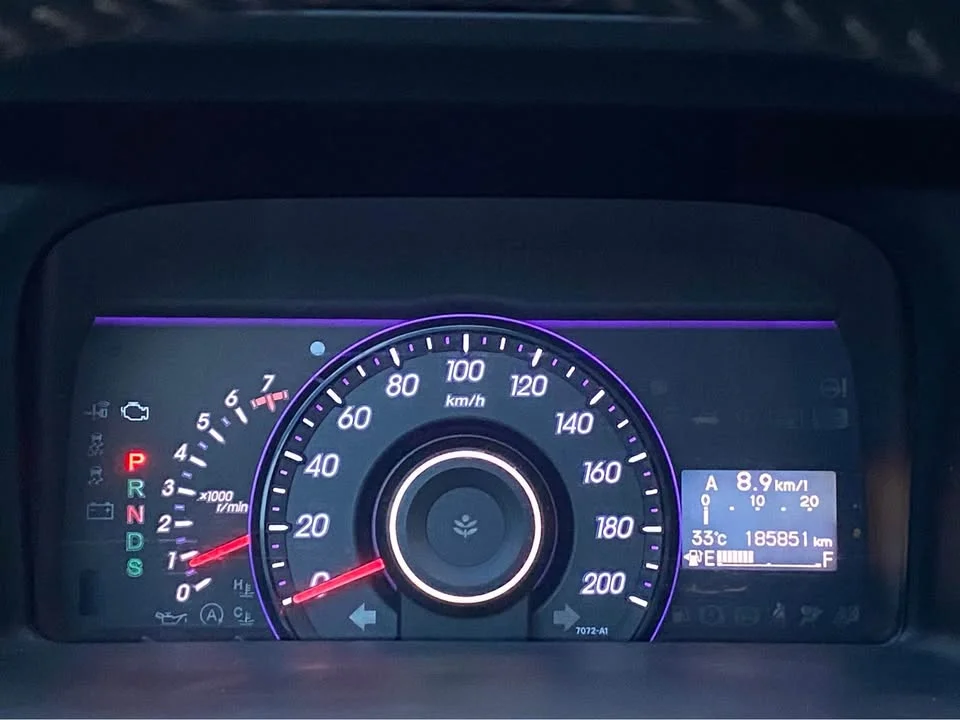 2014 Honda Stepwgn IV 2