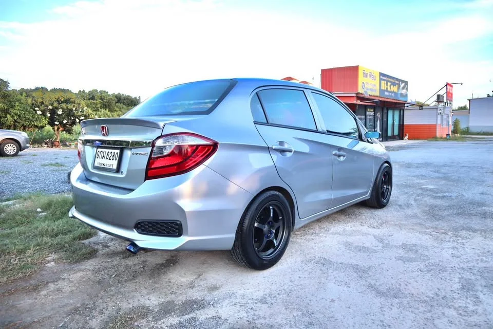 2016 Honda Brio Amaze I 3