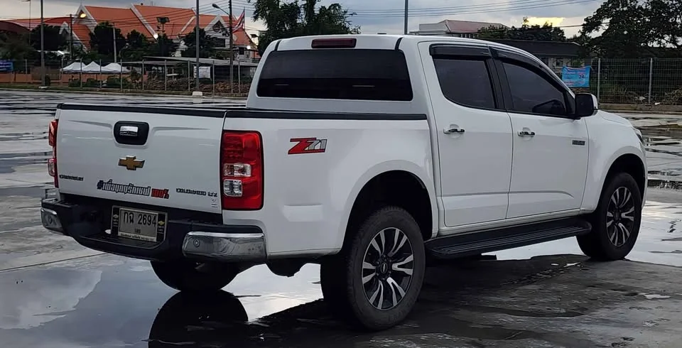 2017 Chevrolet Colorado II 2