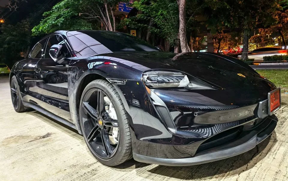 2022 Porsche Taycan 9J1 2